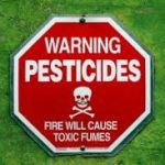 La evaluación científica de los graves riesgos de los pesticidas está desfasada y dominada por la industria, denuncia una red de 600 ONG